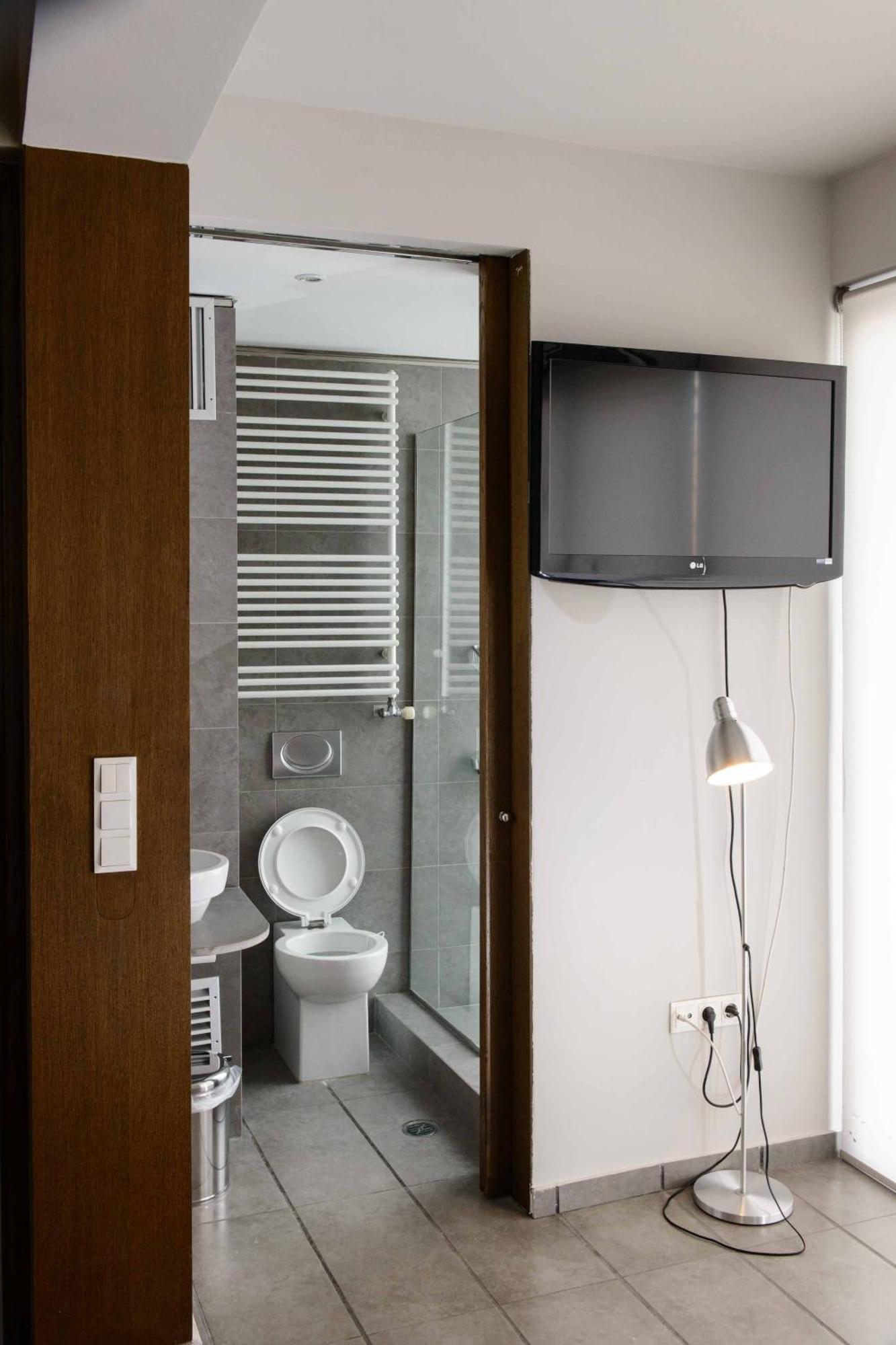 Bright Loft With Terrance - Next To Metro Kerameikos Apartment Athens Exterior photo